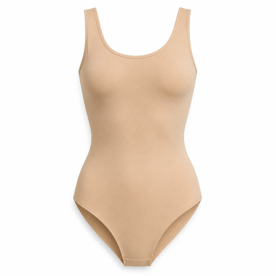 Body feminino nude sem bojo sobre fundo branco